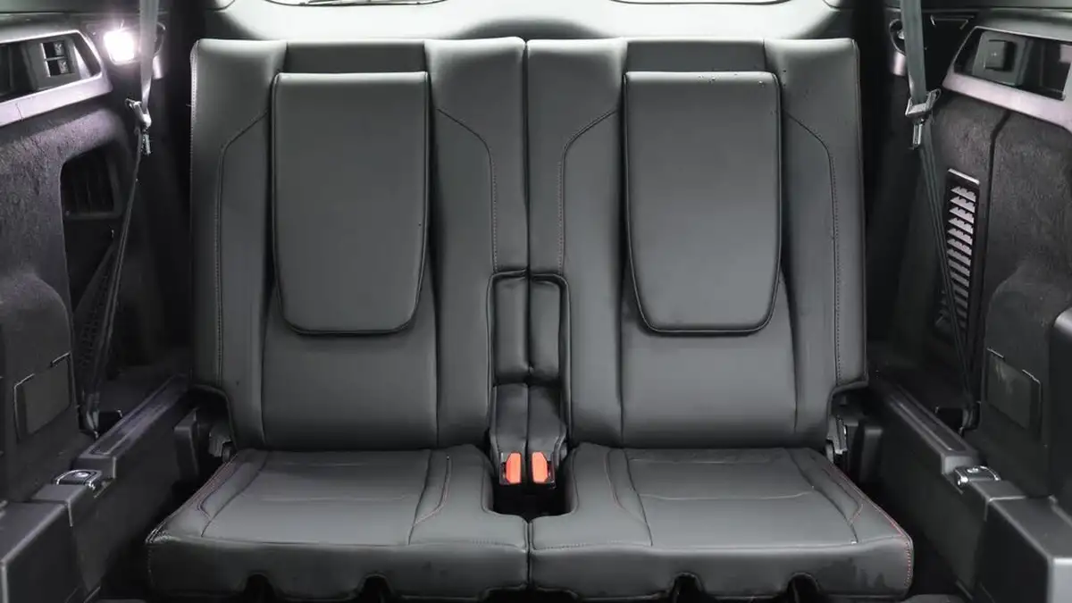2021-land-rover-discovery-sport-20-p290-black-big-20