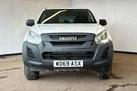 2019-isuzu-d-max-19td-utility-4x4-double-pickup-small-6