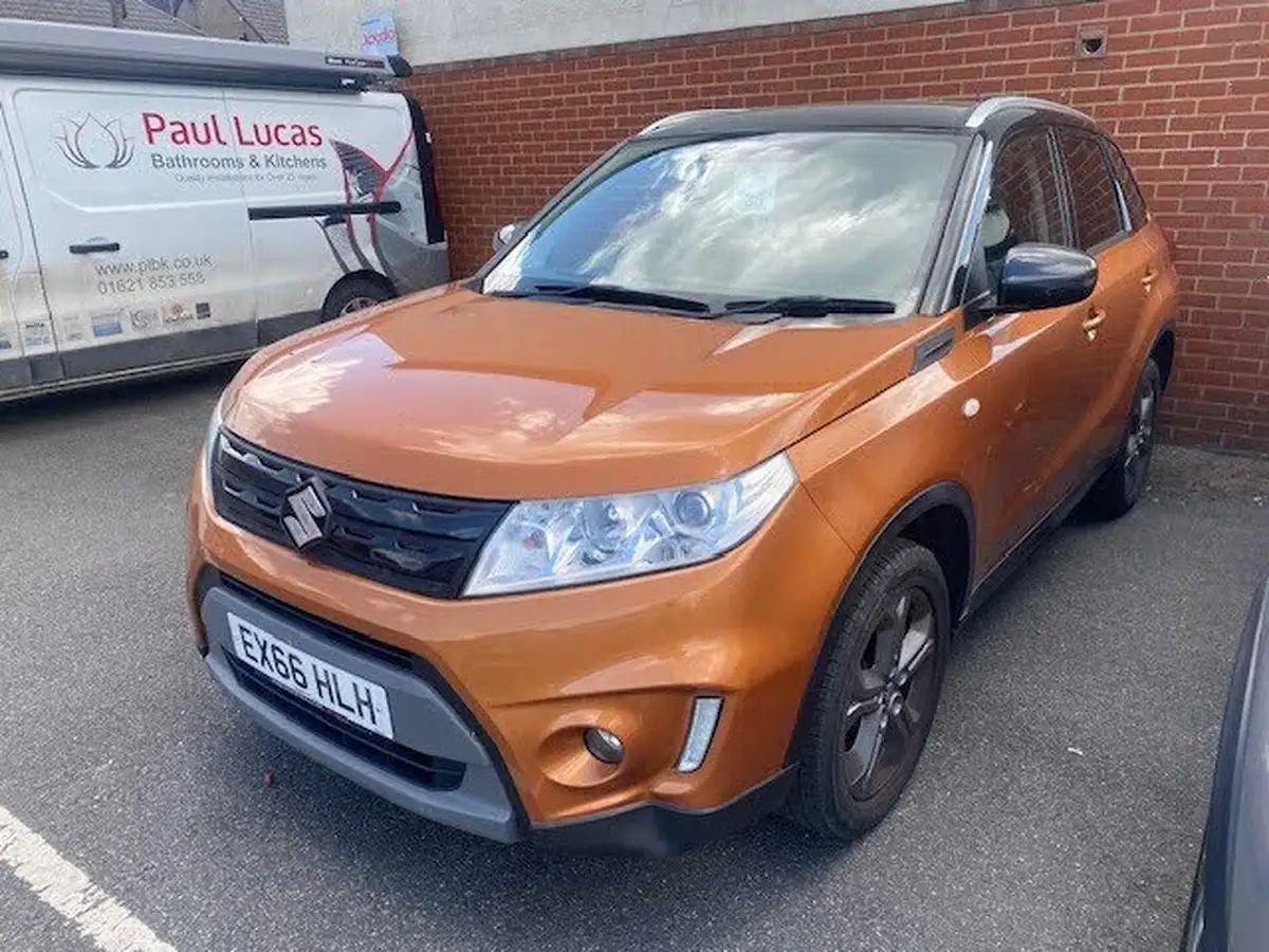2016-suzuki-vitara-16-sz-t-big-0