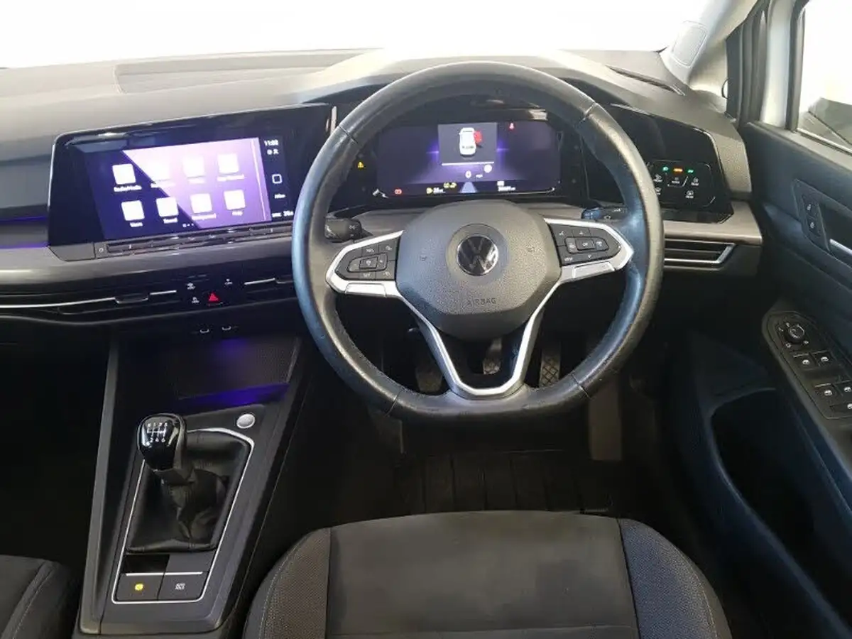 2020-volkswagen-golf-15-tsi-style-150ps-hatchback-big-6