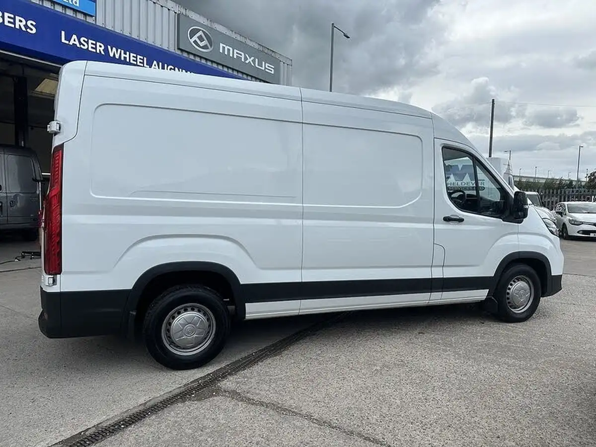 2022-maxus-deliver-9-big-1