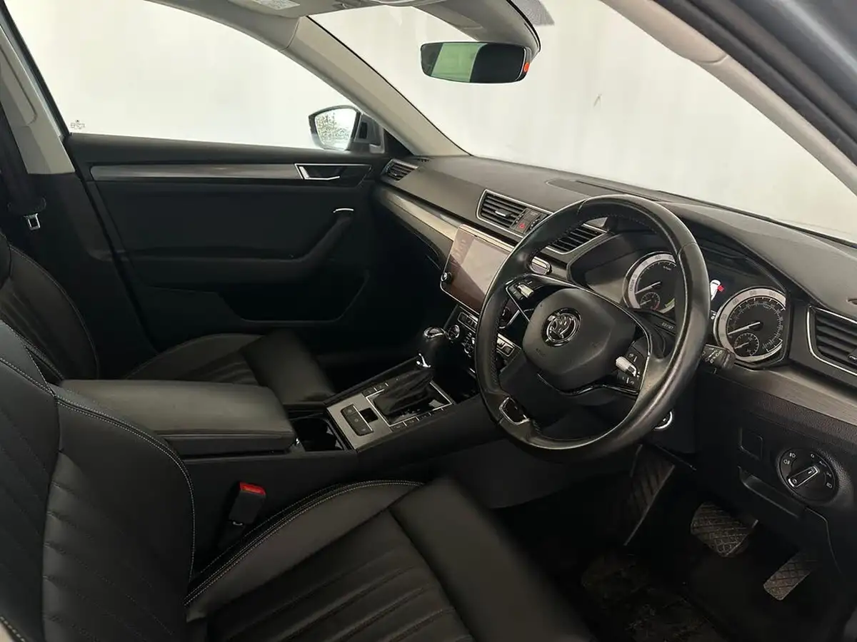 2020-skoda-superb-14-tsi-se-l-estate-big-11