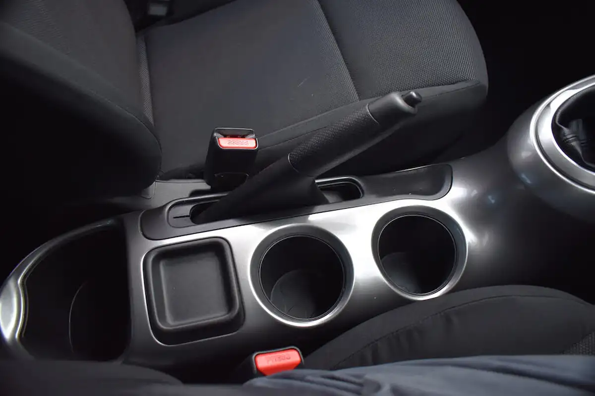 2011-nissan-juke-16-acenta-16v-1598cc-big-48
