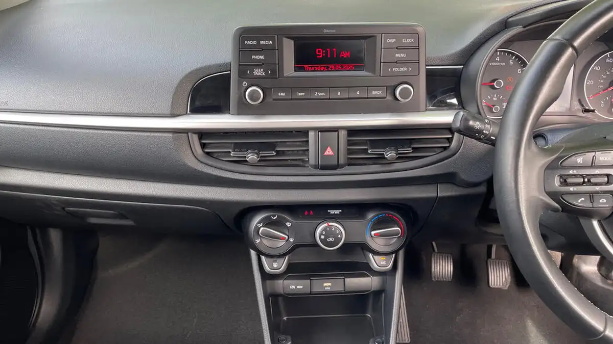 2022-kia-picanto-10-2-big-11