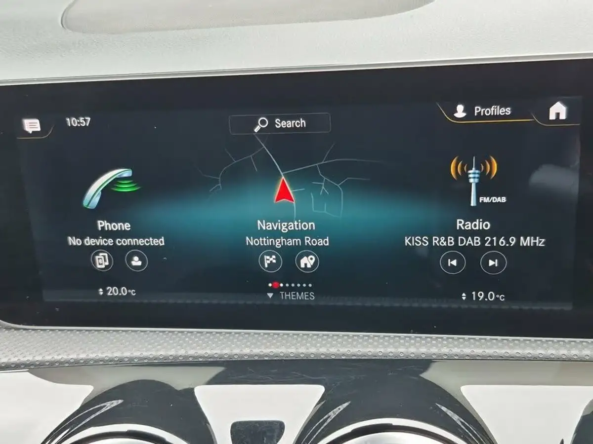 2019-mercedes-benz-a-class-20-a250-amg-line-premium-hatchback-5d-big-21