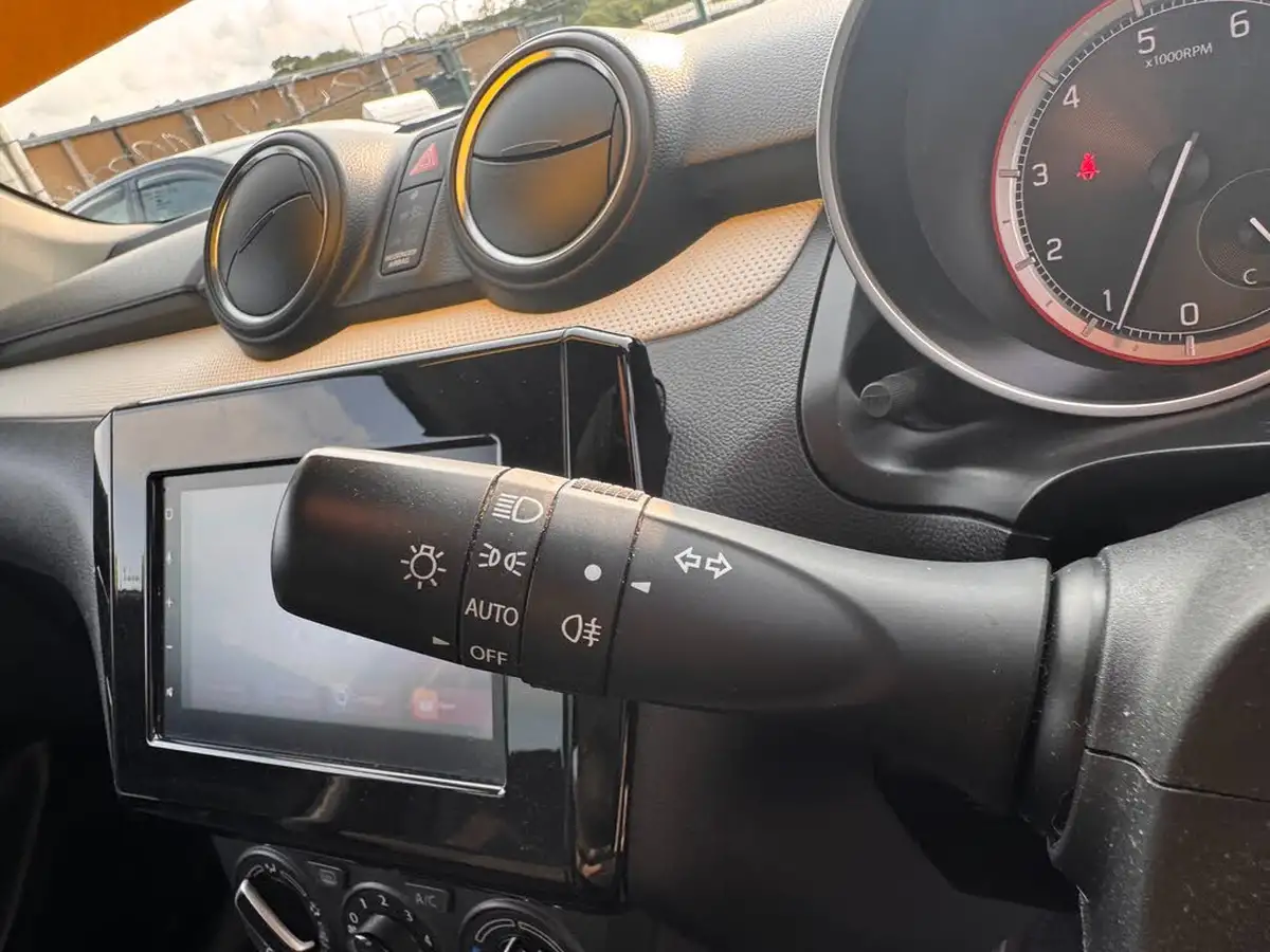 2022-suzuki-swift-12-dualjet-sz-l-big-30