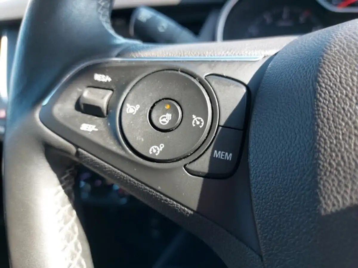 2022-vauxhall-crossland-12-ultimate-130ps-auto-big-15