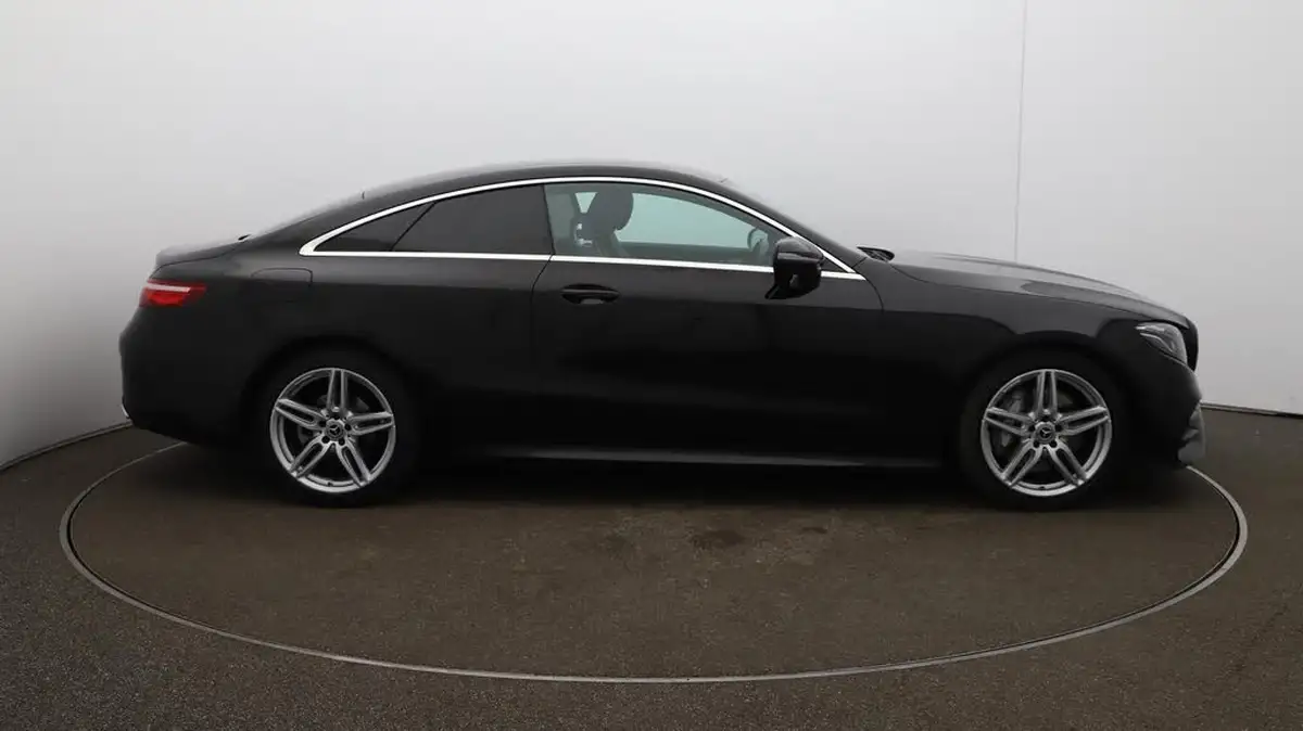 2020-mercedes-benz-e-class-20-e300-amg-line-premiumss-coupe-big-48