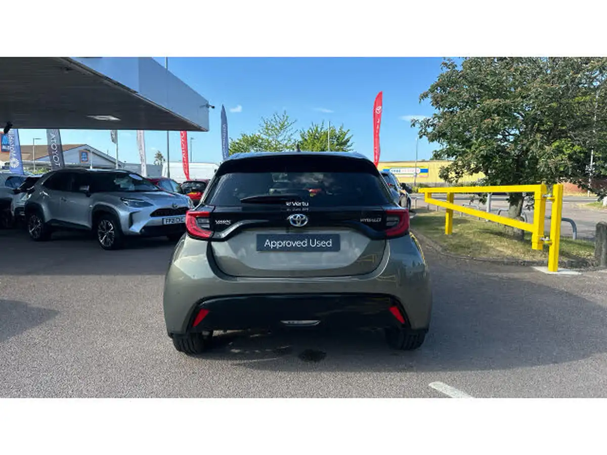 2022-toyota-yaris-cross-15-vvt-i-excel-city-packpan-roof-big-18