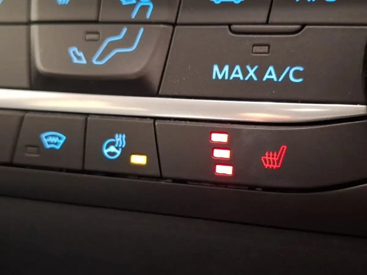 2022-ford-fiesta-10t-titanium-vignale-125ps-hybrid-mhev-powershift-big-16
