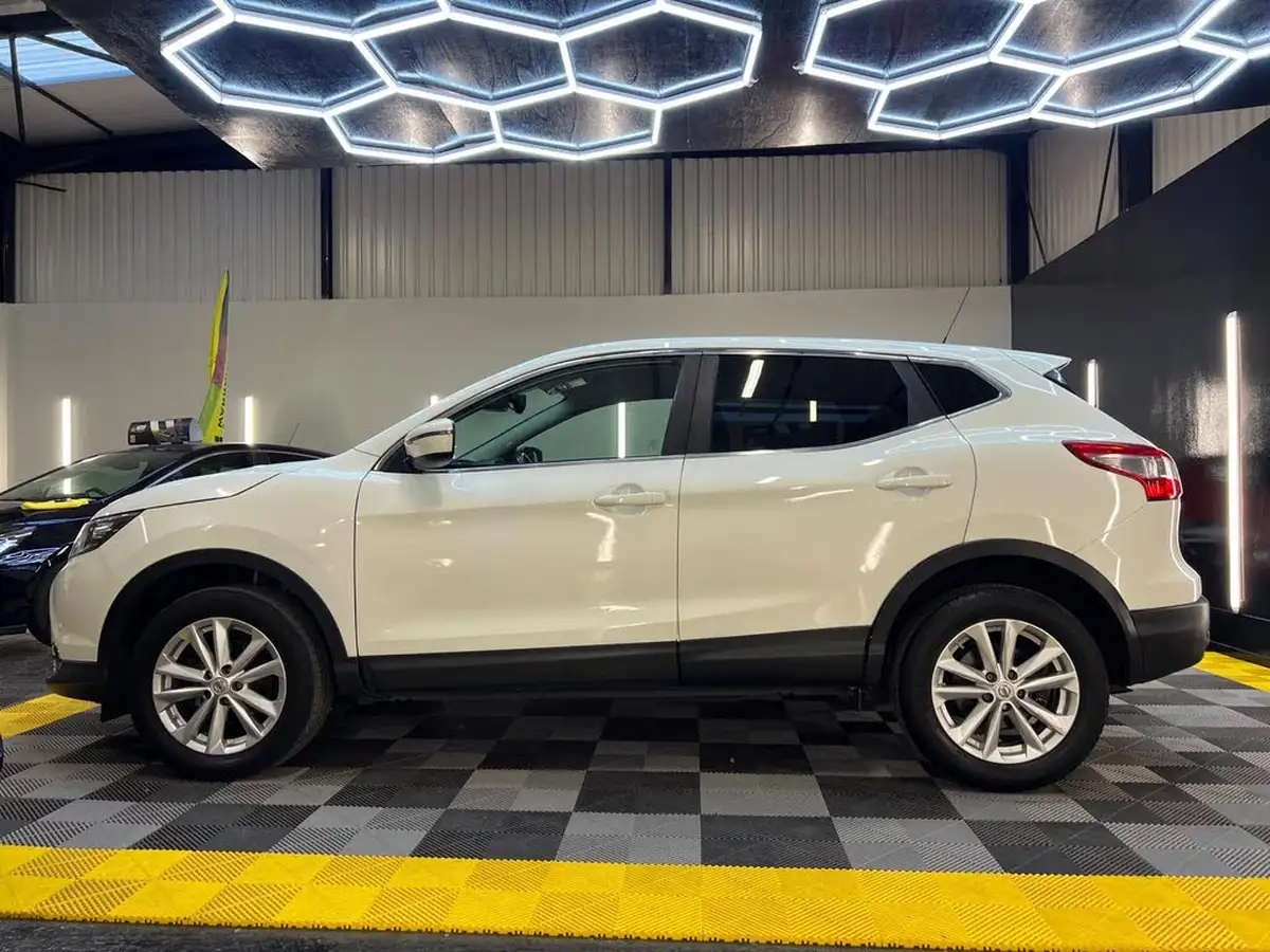 2015-nissan-qashqai-12-acenta-dig-t115ps-smart-vision-pack-big-6