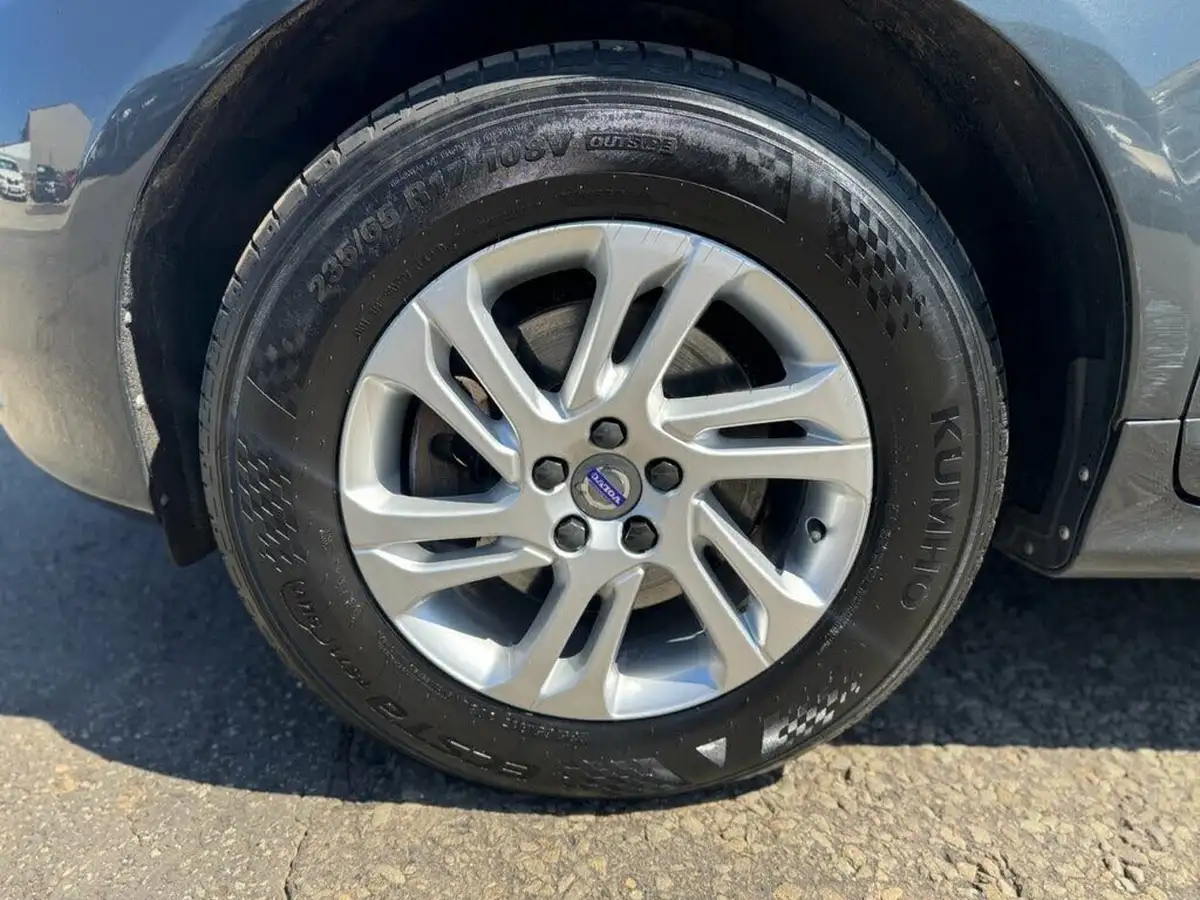 2017-volvo-xc60-20td-d4-se-geartronic-big-28