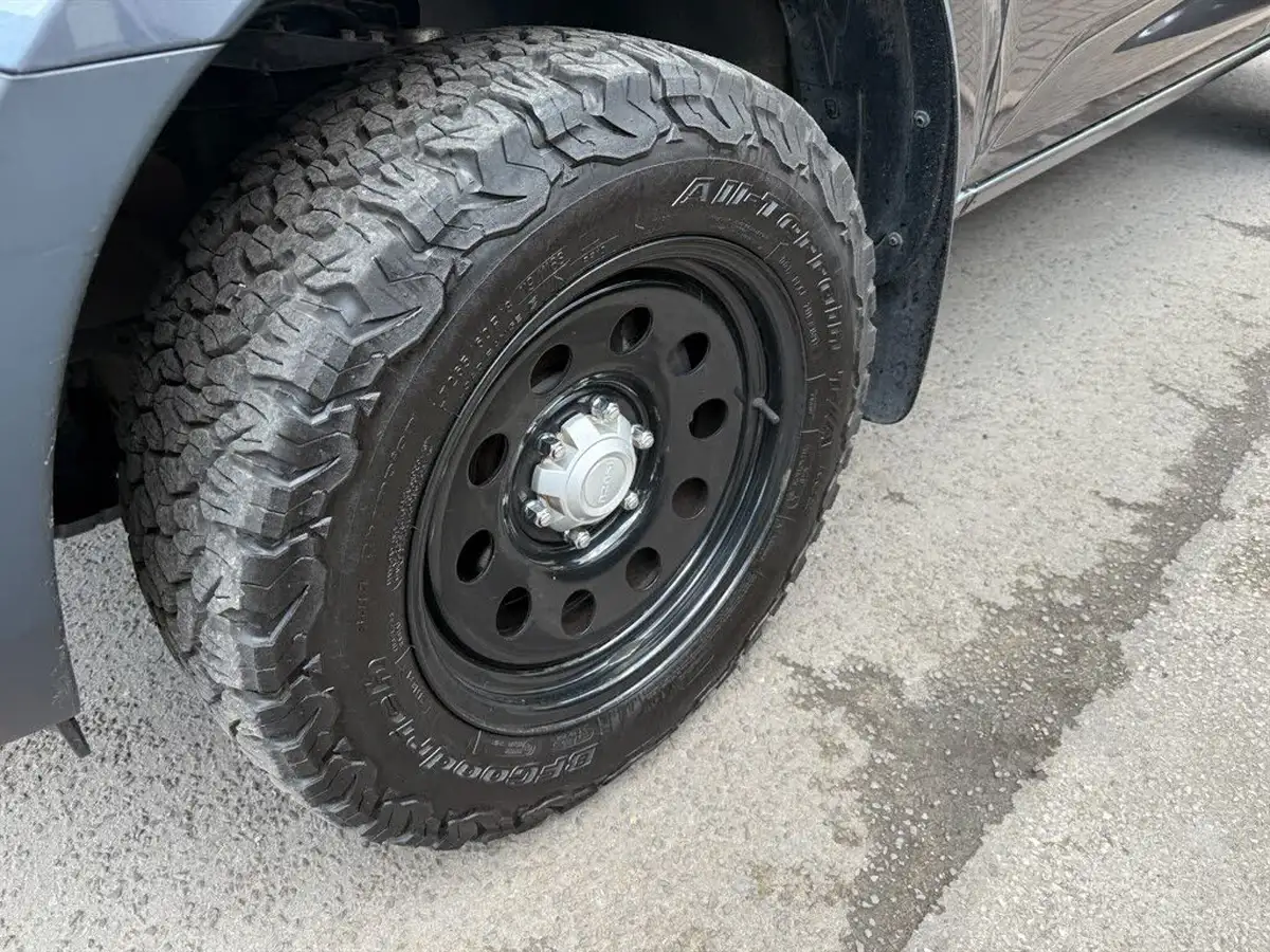 2023-isuzu-d-max-19td-utility-4x4-extended-auto-big-13
