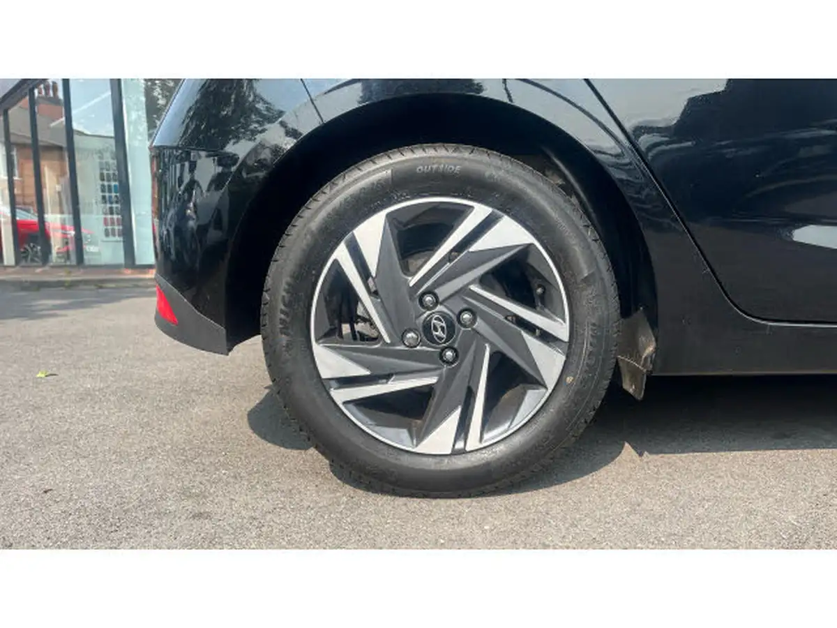 2022-hyundai-i20-10-t-gdi-se-connect-eclutch-imt-big-6