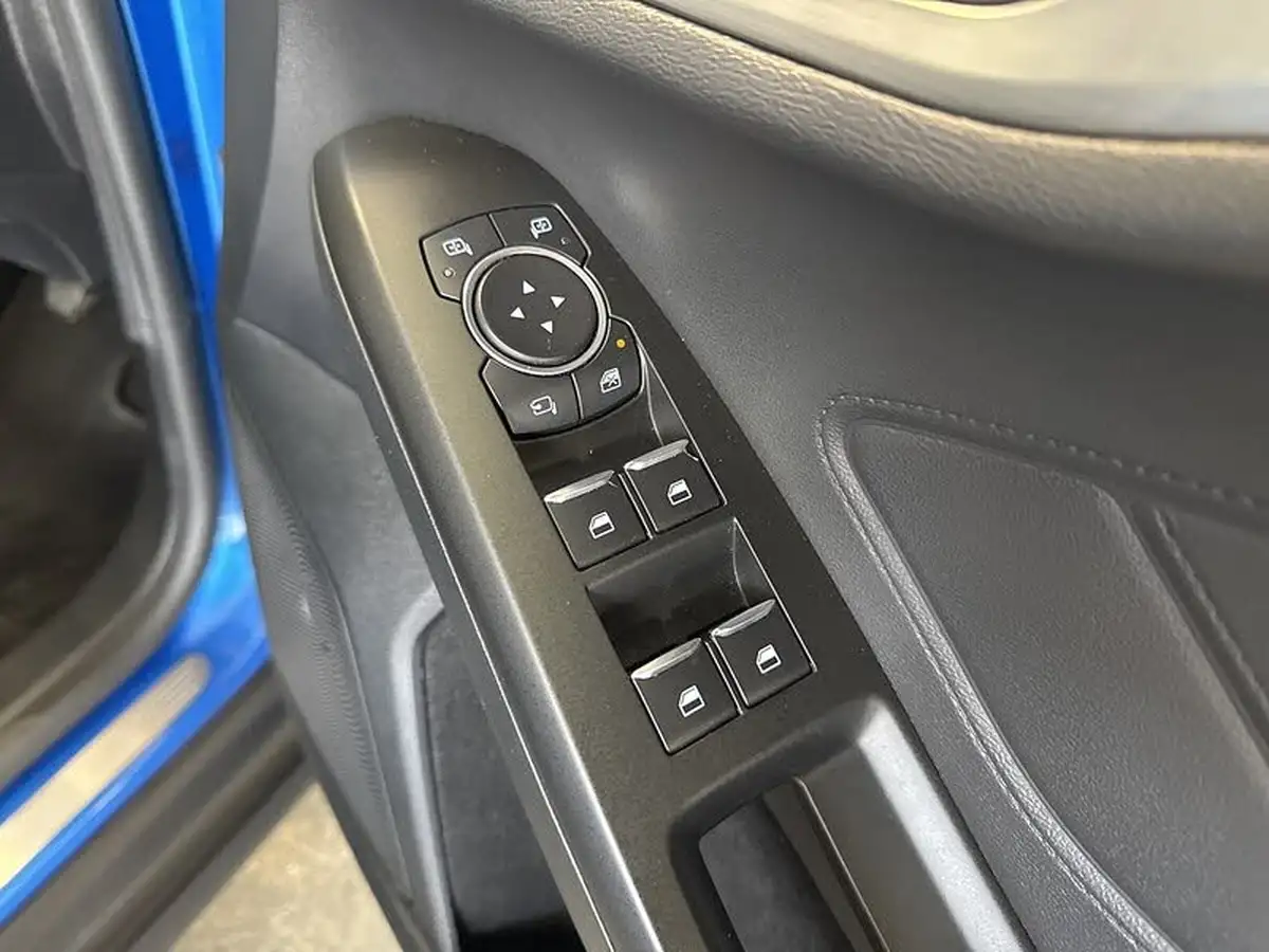 2019-ford-focus-10t-titanium-hatchback-big-26