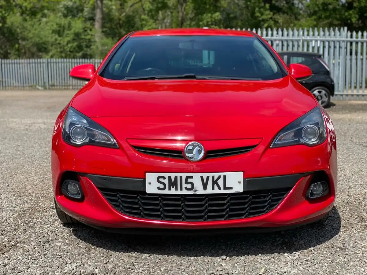 2015-vauxhall-gtc-16-limited-edition-big-14