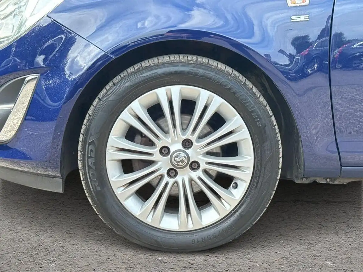 2012-vauxhall-corsa-14-se-3d-auto-big-6