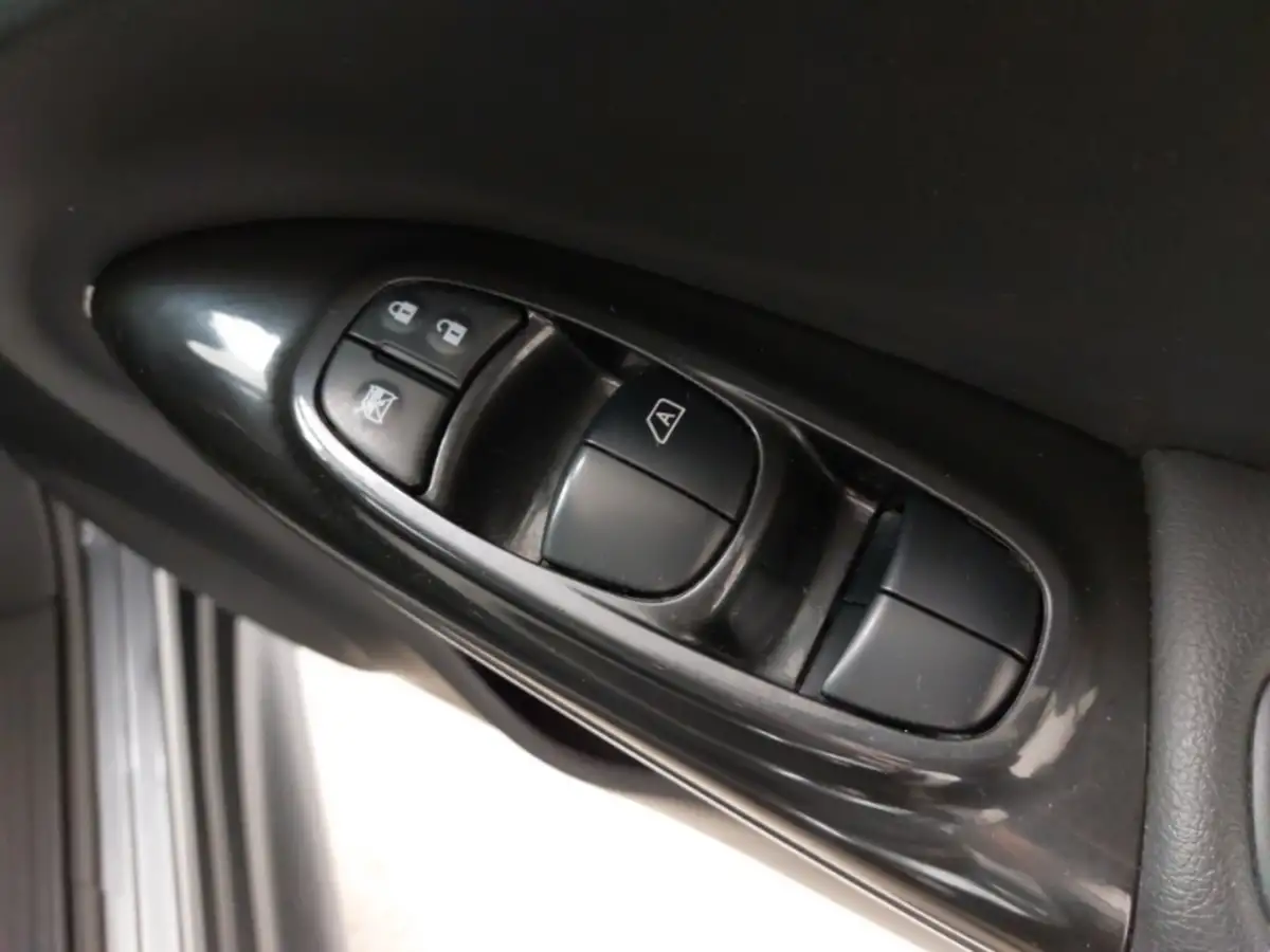 2019-nissan-juke-16-tekna-112ps-ss-big-11