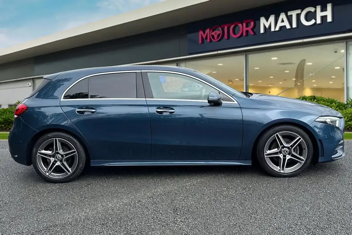 2019-mercedes-benz-a-class-15d-a180d-amg-line-premium-hatchback-5d-7g-dct-big-2