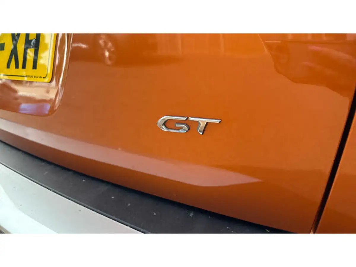 2022-peugeot-2008-suv-12-puretech-gt-big-26