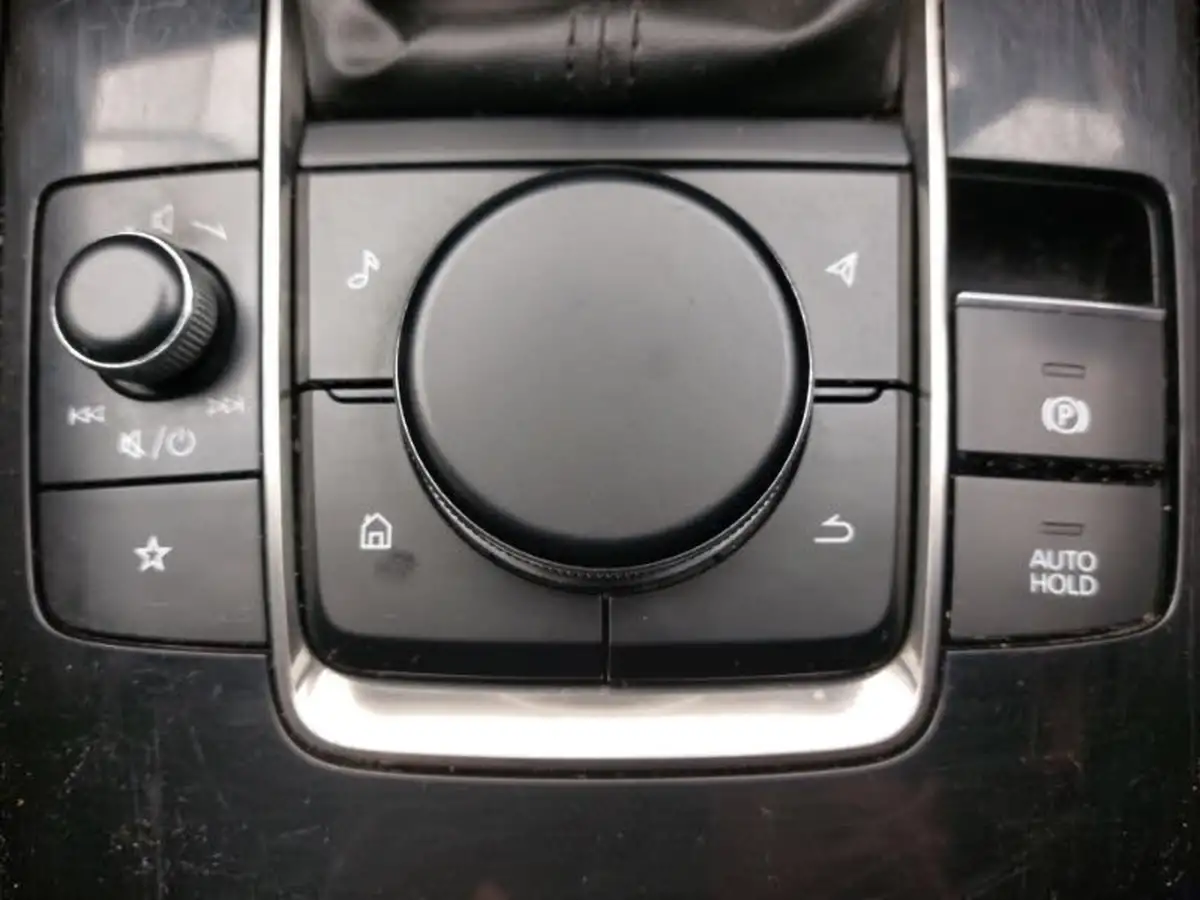 2019-mazda-mazda3-20-sport-lux-122ps-hatchback-5d-big-14