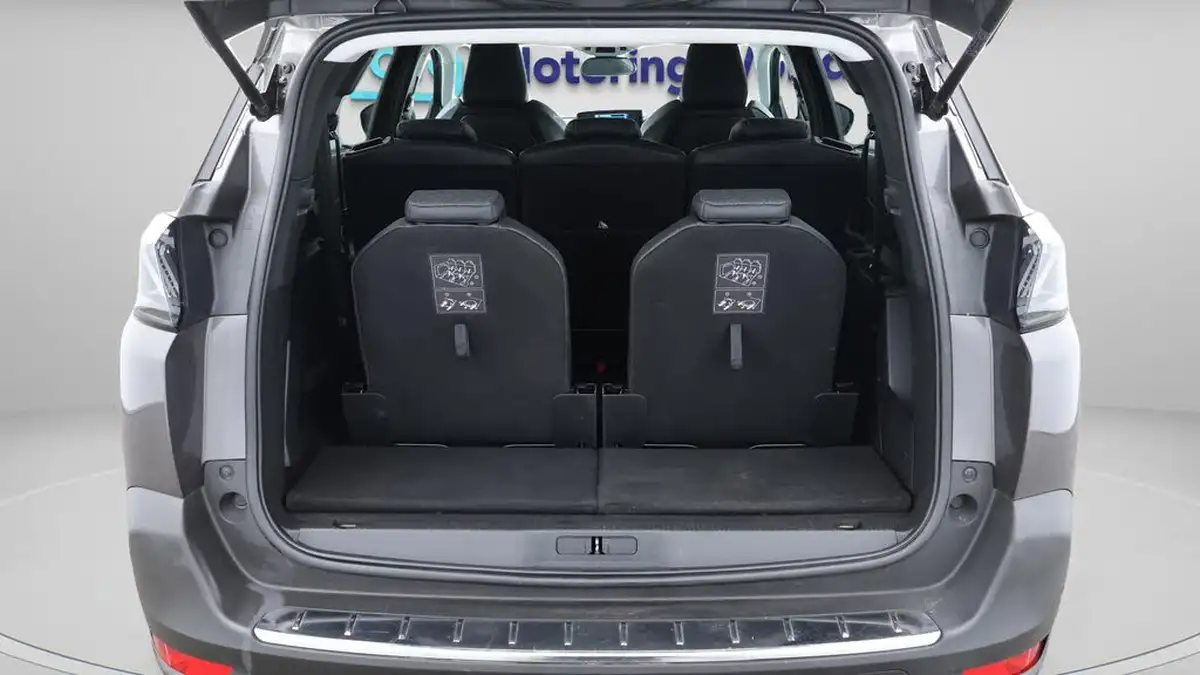 2021-peugeot-5008-suv-12-puretech-allure-premium-big-21