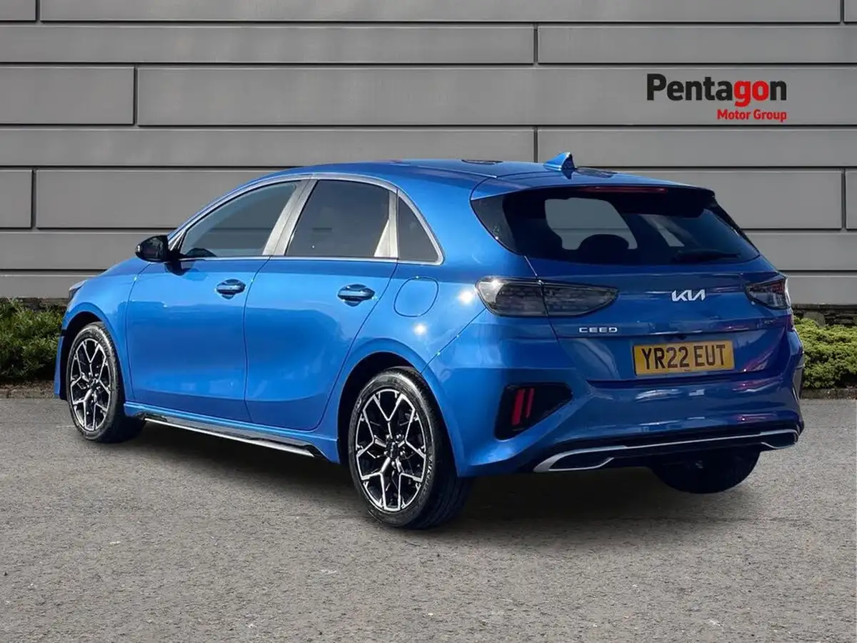 2022-kia-ceed-15-t-gdi-gt-line-big-1
