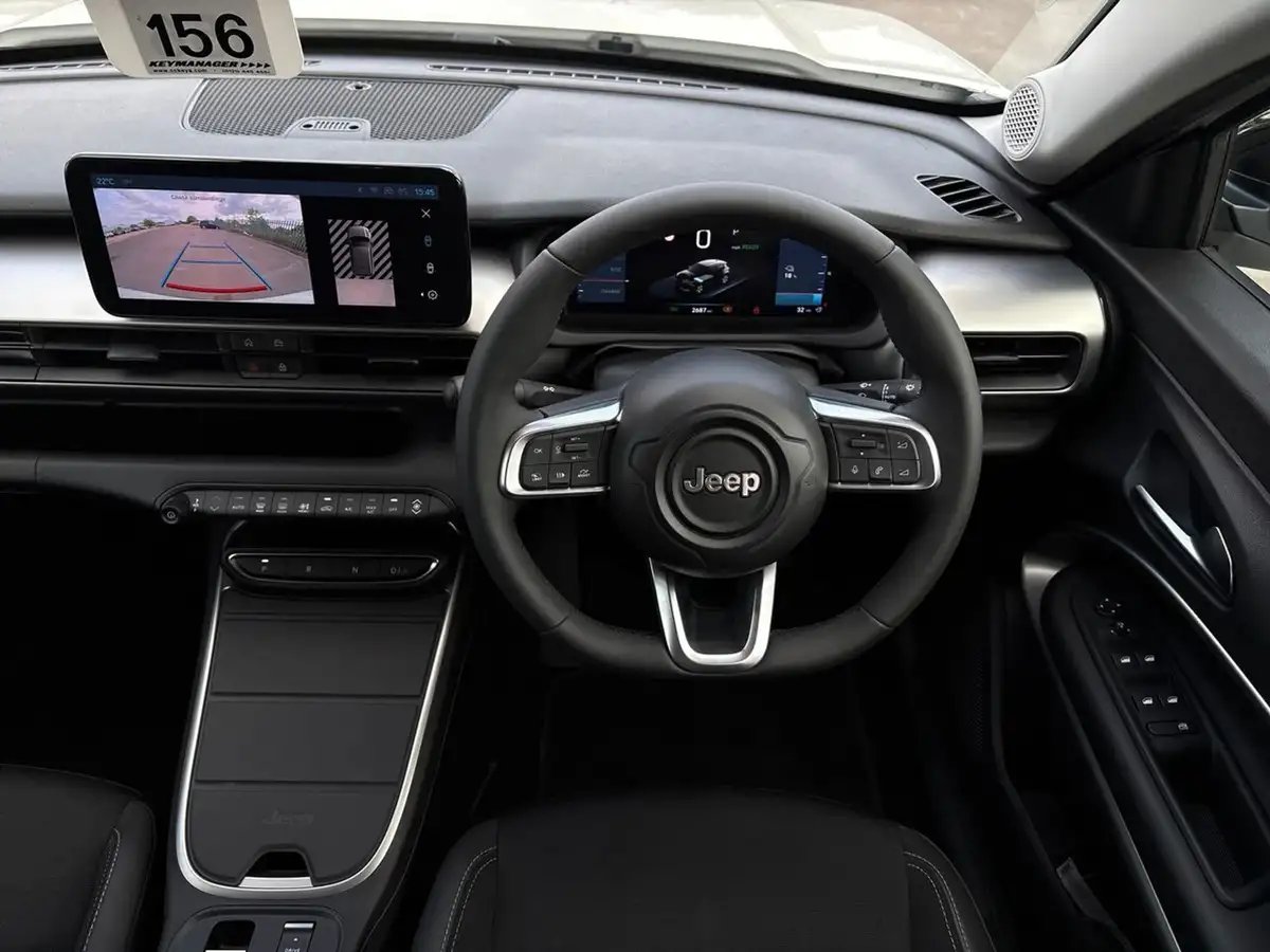 2024-jeep-avenger-e-summit-big-16