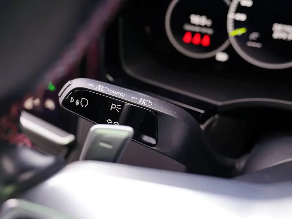 2022-porsche-cayenne-30-v6-e-hybrid-platinum-edition-462ps-station-wagon-big-38