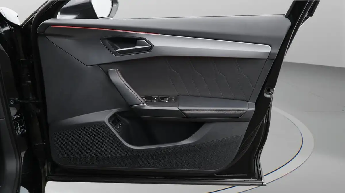 2021-cupra-formentor-14-e-hybrid-vz1-big-15