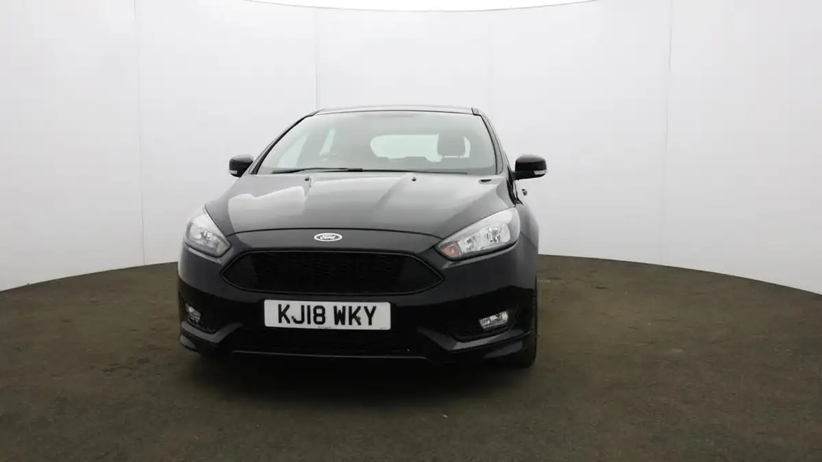 2018-ford-focus-10t-st-line-140ps-hatchback-big-42