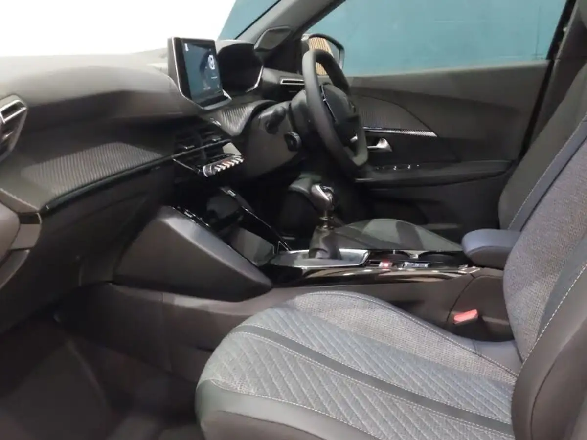 2025-peugeot-2008-suv-12-puretech-allure-130ps-big-4