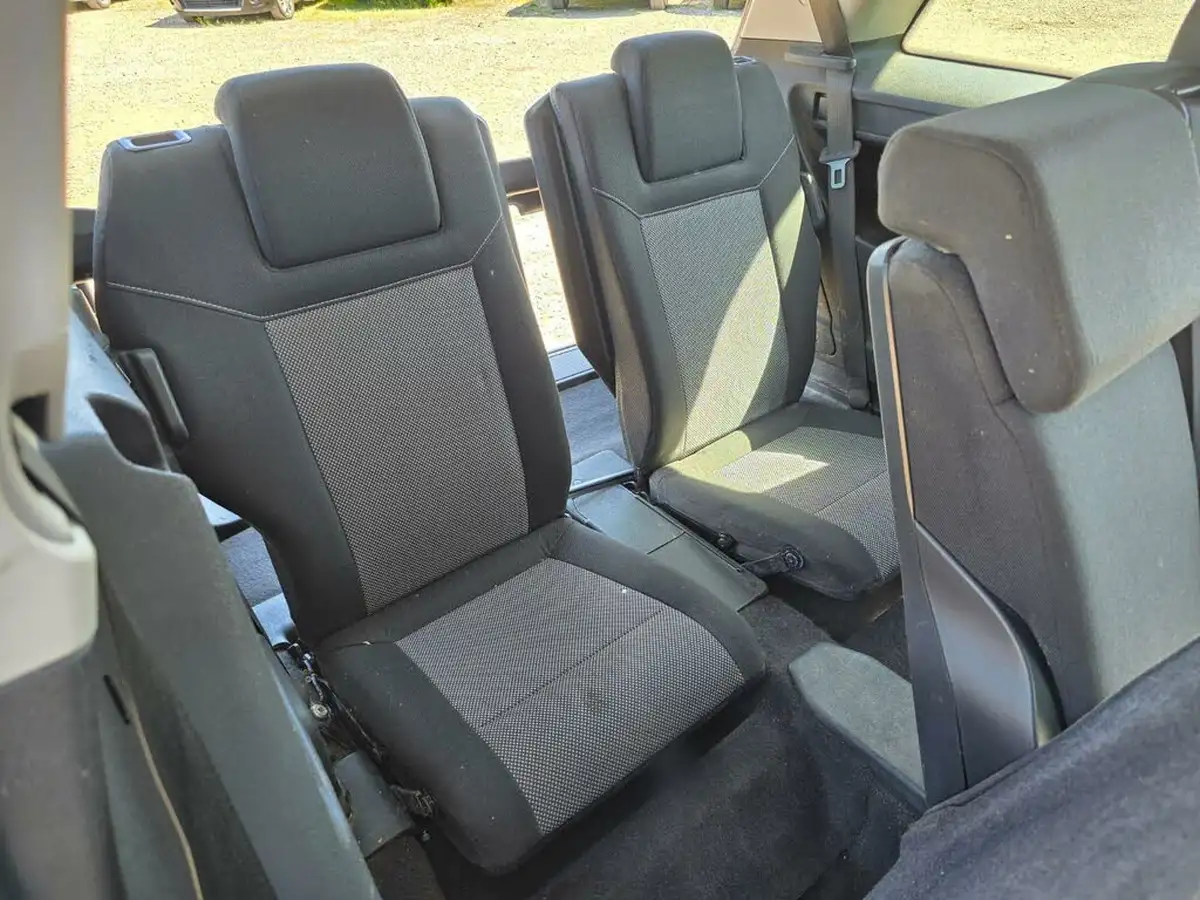 2010-vauxhall-zafira-16-exclusiv-115ps-big-24