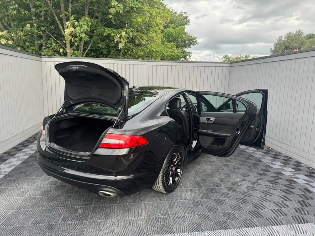 2014-jaguar-xf-22td-r-sport-200ps-saloon-4d-big-38
