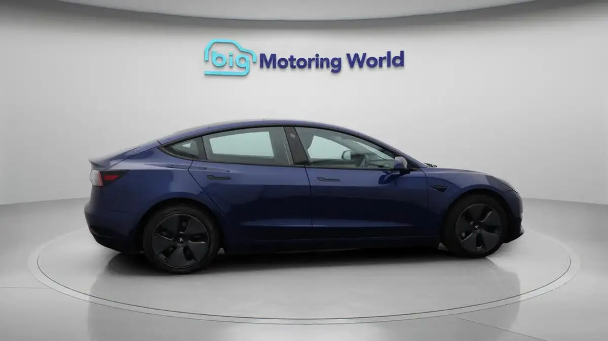 2021-tesla-model-3-e-long-range-awd-big-8