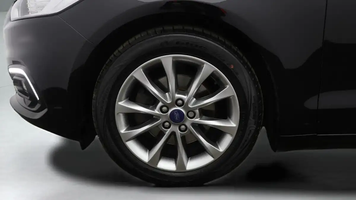 2021-ford-mondeo-20tdci-zetec-edition-hatchback-auto-big-18