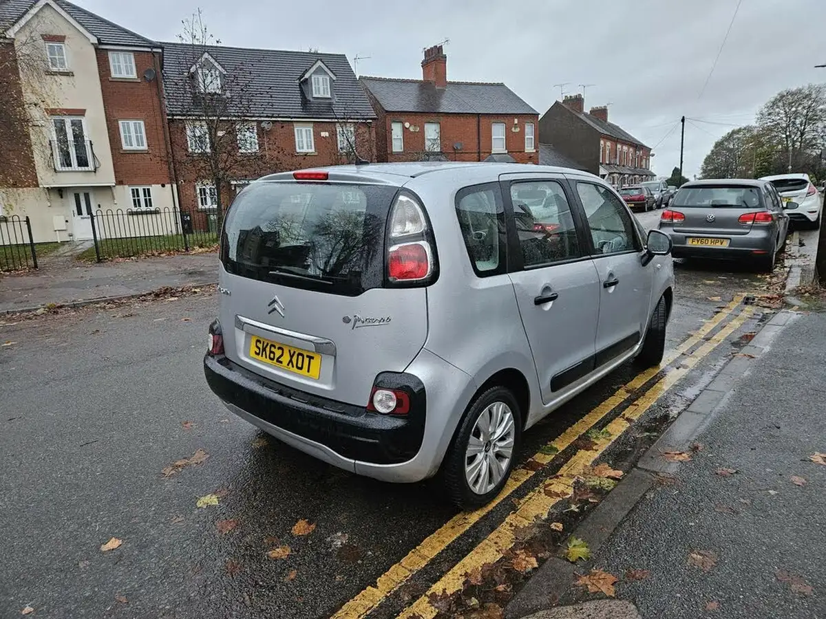 2012-citroen-c3-picasso-16hdi-vtr-big-6