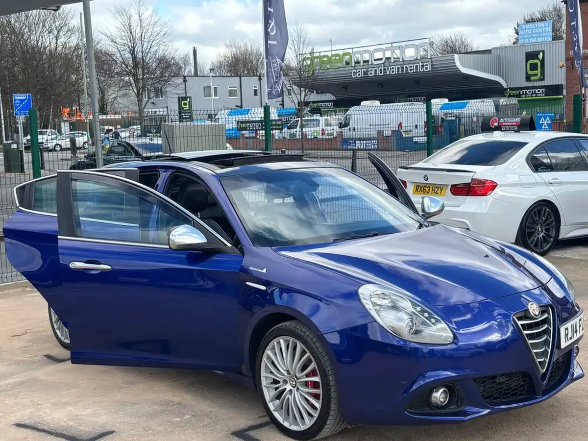 2014-alfa-romeo-giulietta-14-sportiva-nav-big-11