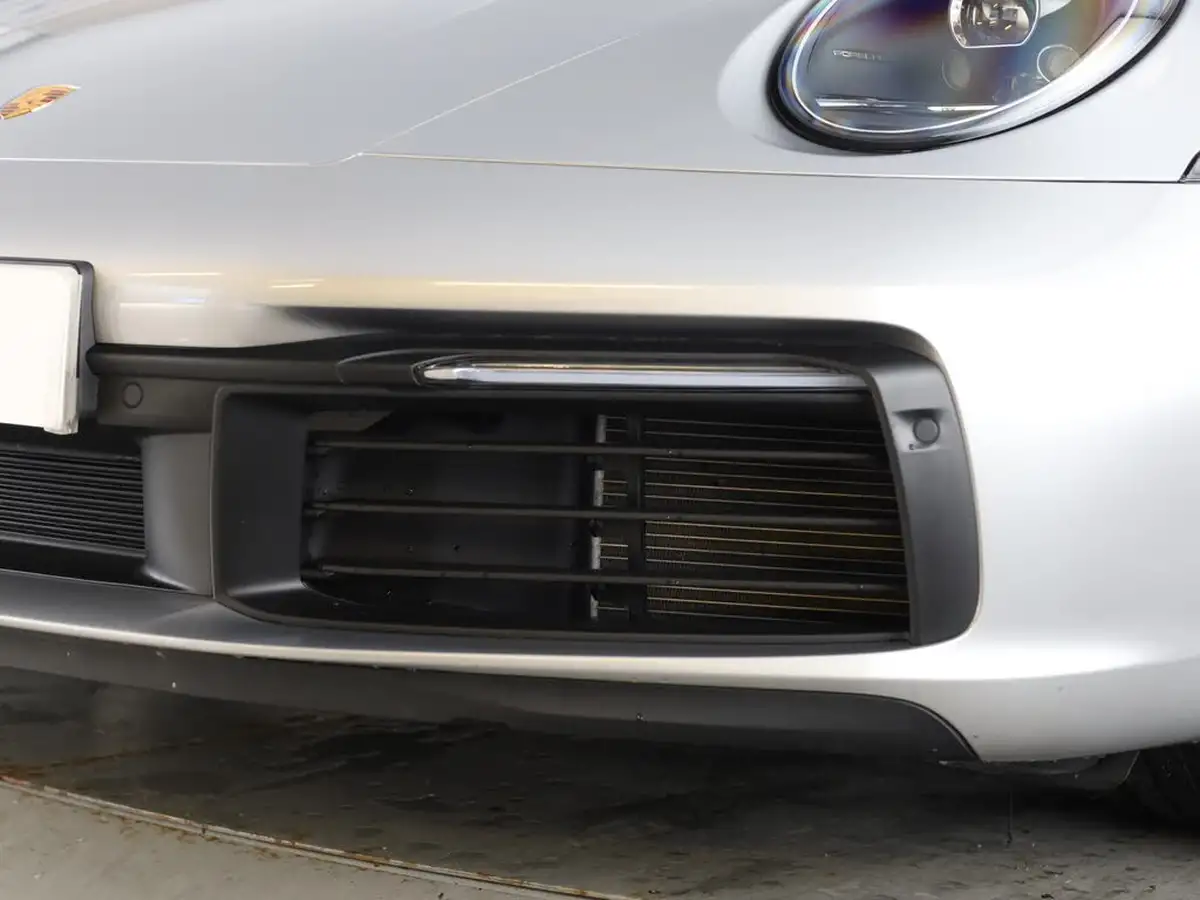 2023-porsche-911-30-targa-4-big-32