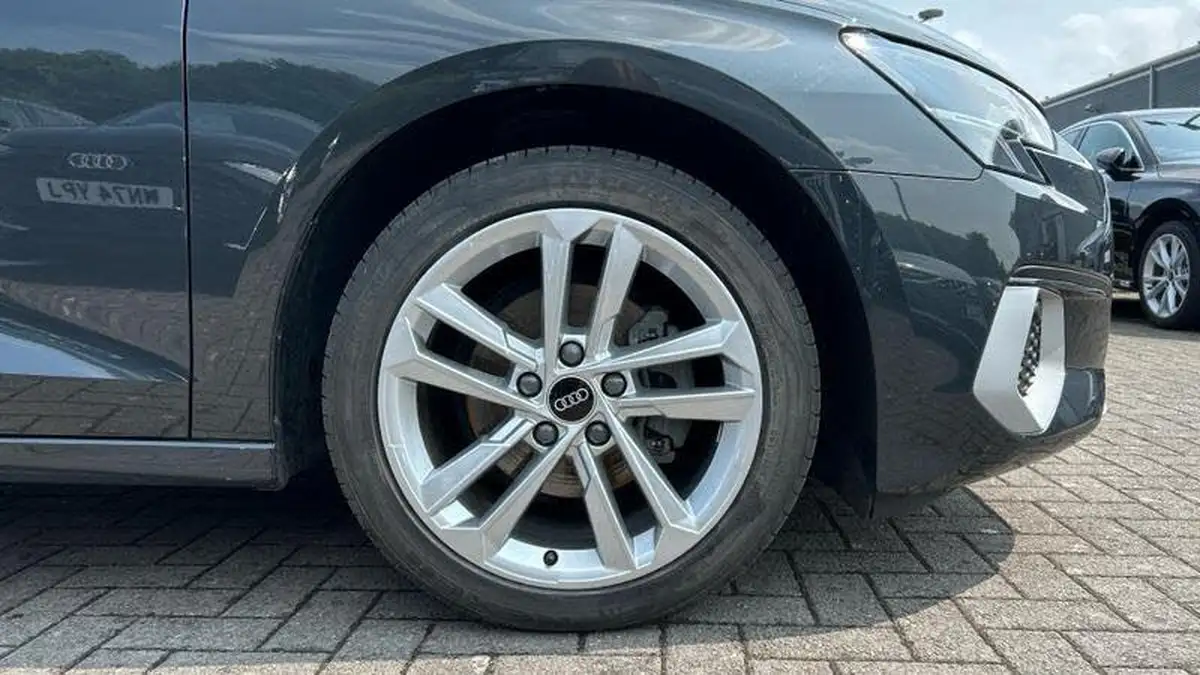 2022-audi-a3-10-30-tfsi-sportback-5d-s-tronic-big-4