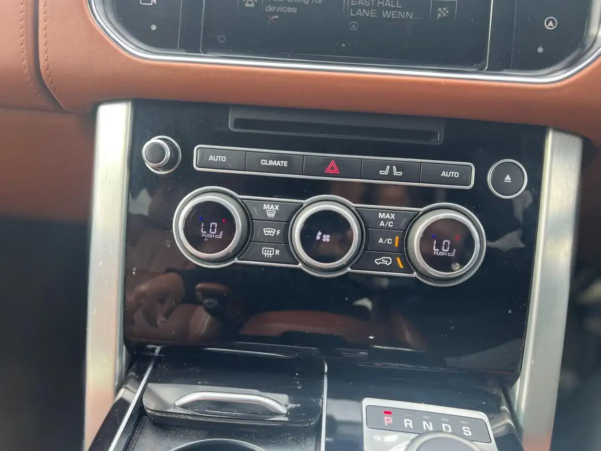 2016-land-rover-range-rover-44-sdv8-autobiography-44-sdv8-334bhp-4x4-ss-big-42