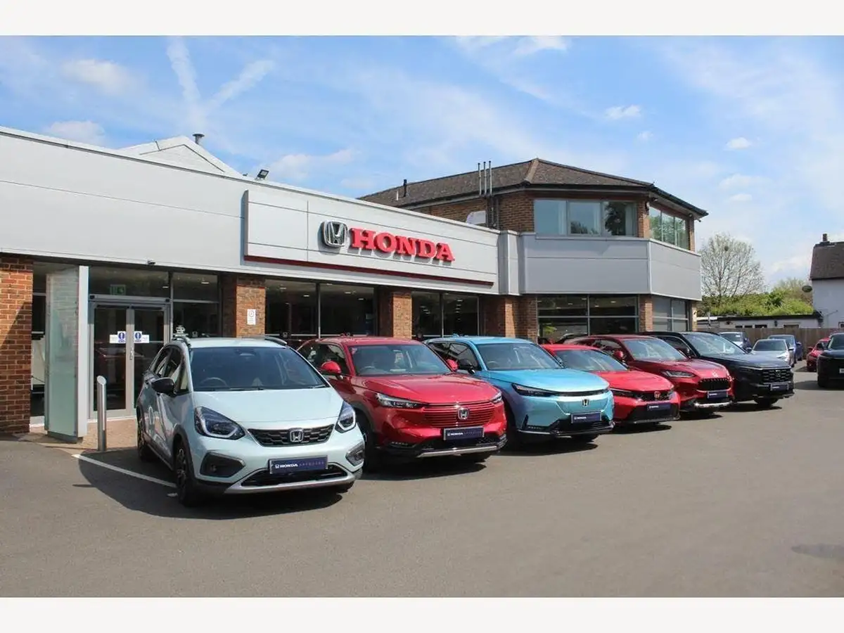 2023-honda-jazz-15-i-mmd-se-big-43