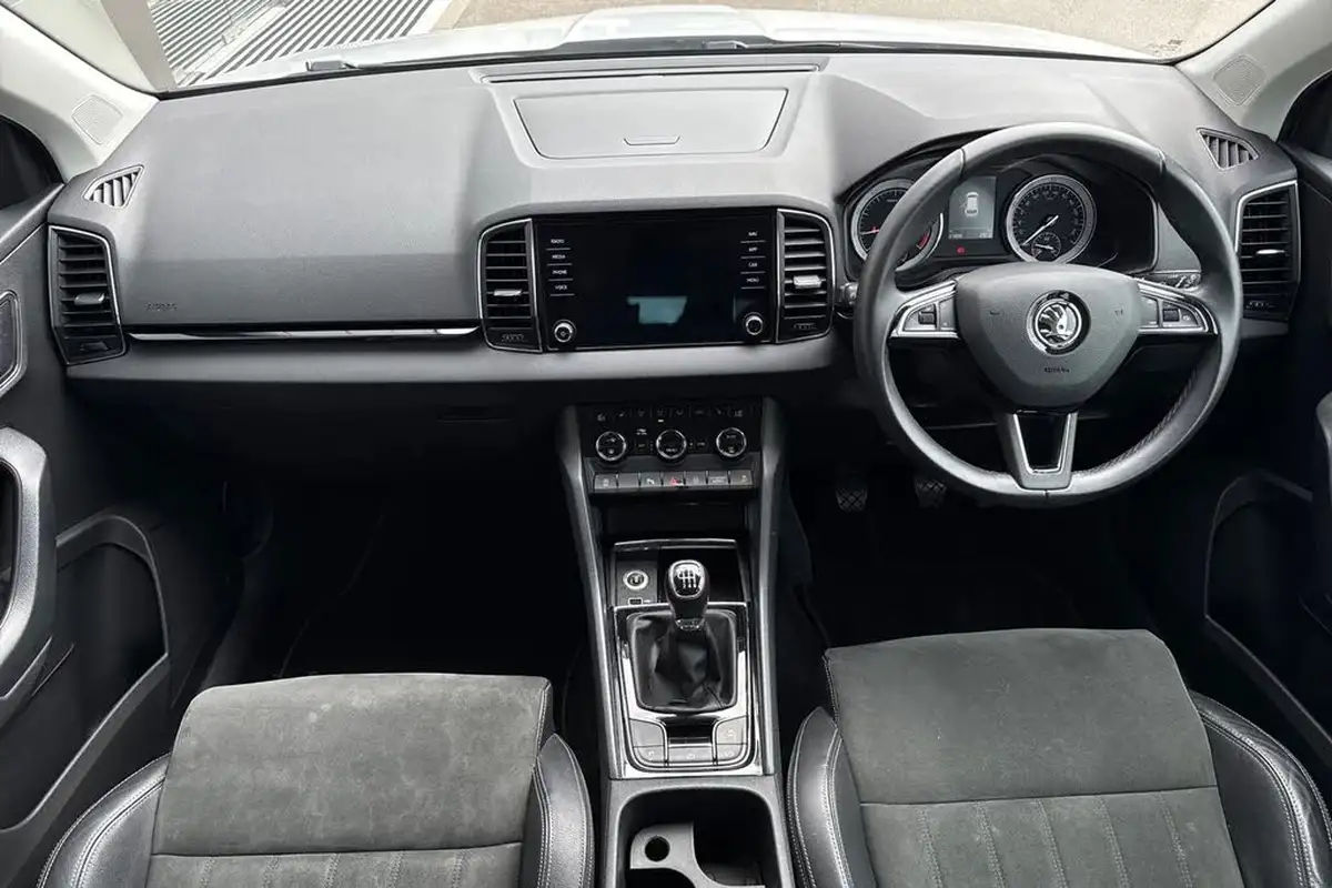 2020-skoda-karoq-15-tsi-se-l-big-30