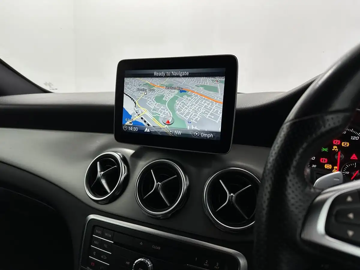 2018-mercedes-benz-gla-class-16-gla-200-amg-line-156ps-executive-7g-dct-big-22