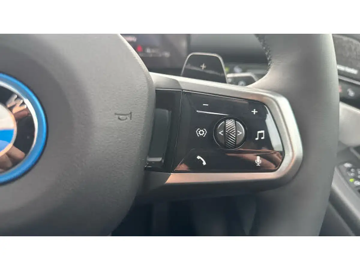 2025-bmw-5-series-20-530e-m-sport-pro-touring-5d-big-17