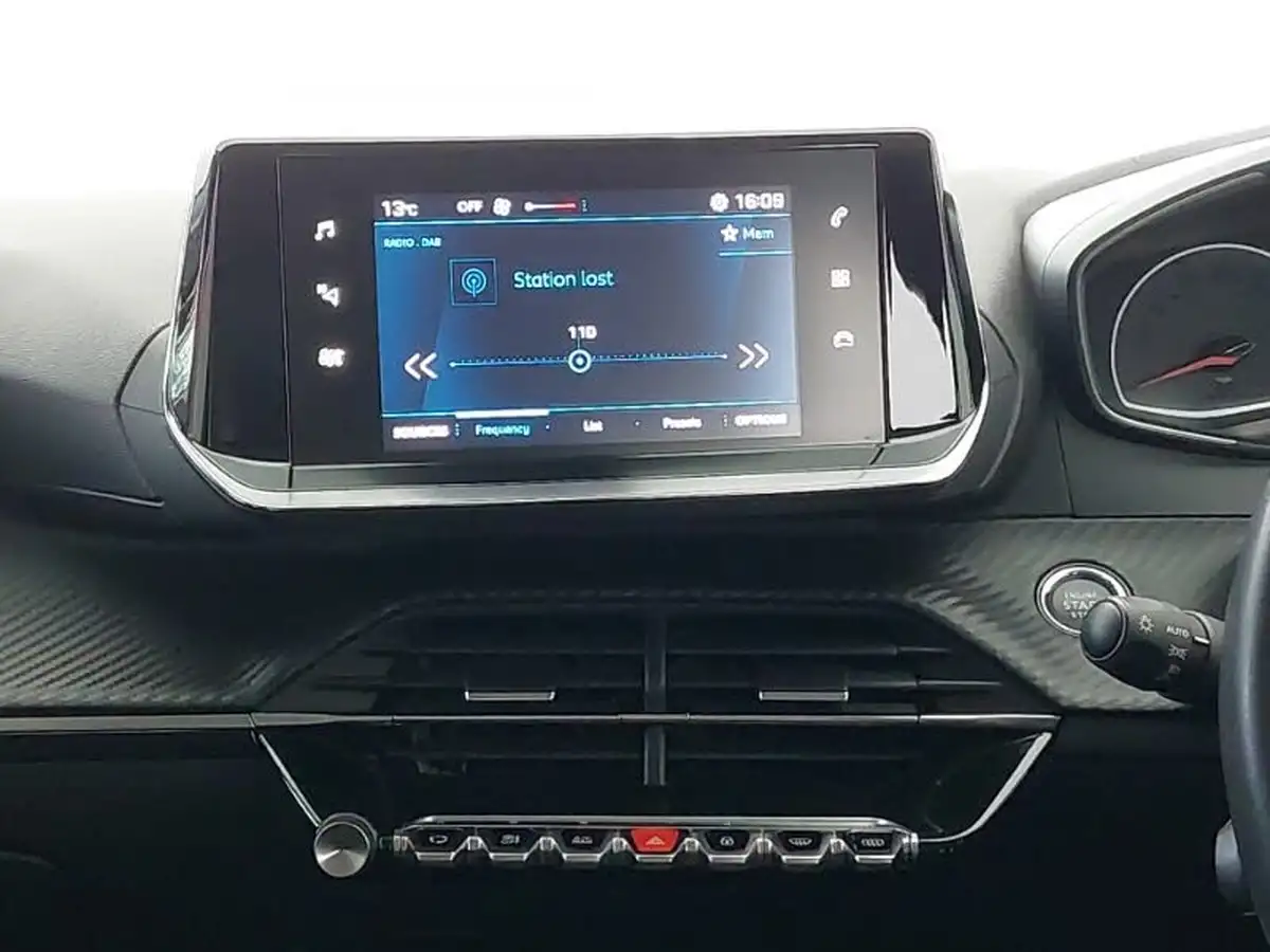 2020-peugeot-208-12-puretech-active-premium-75bhp-big-9