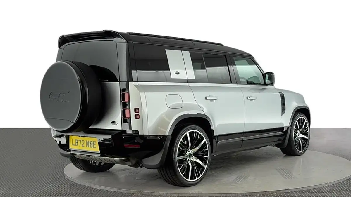 2022-land-rover-110-defender-20-p400e-x-dynamic-s-big-3