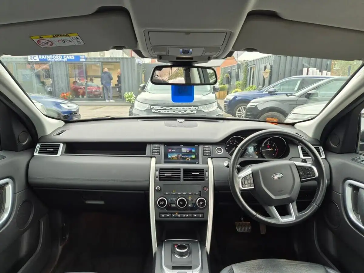 2017-land-rover-discovery-sport-20sd4-hse-black-big-12