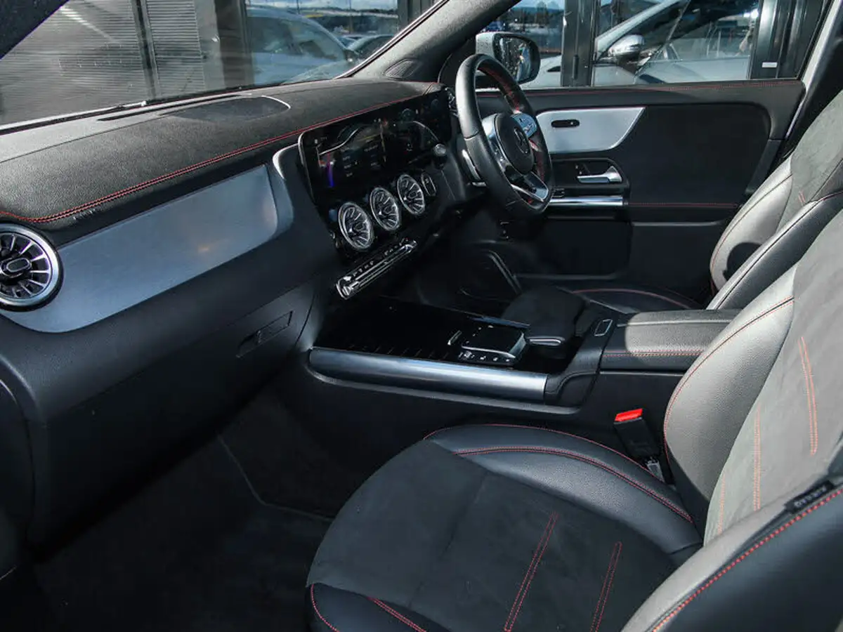 2021-mercedes-benz-eqa-e-eqa-350-amg-line-big-4