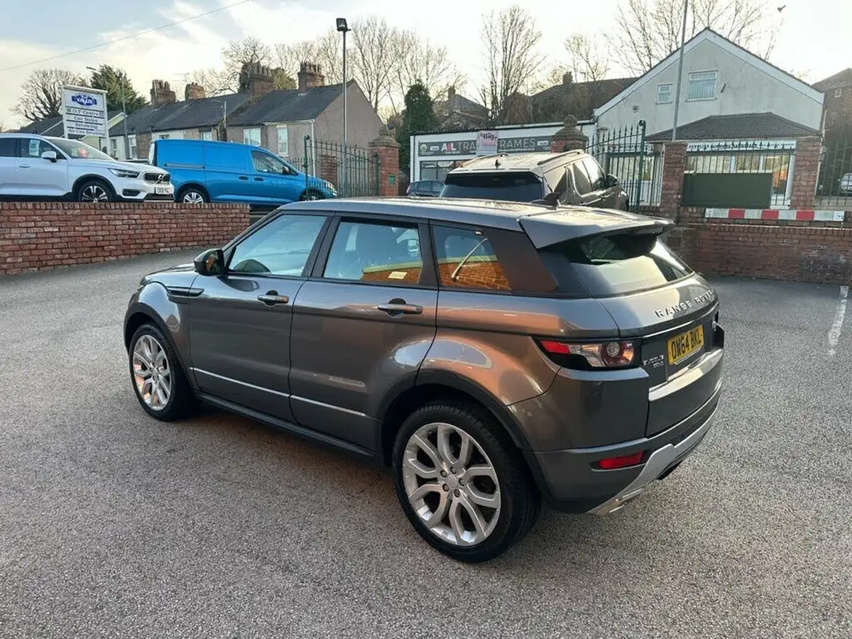 2015-land-rover-range-rover-evoque-22sd4-dynamic-hatchback-5d-big-44
